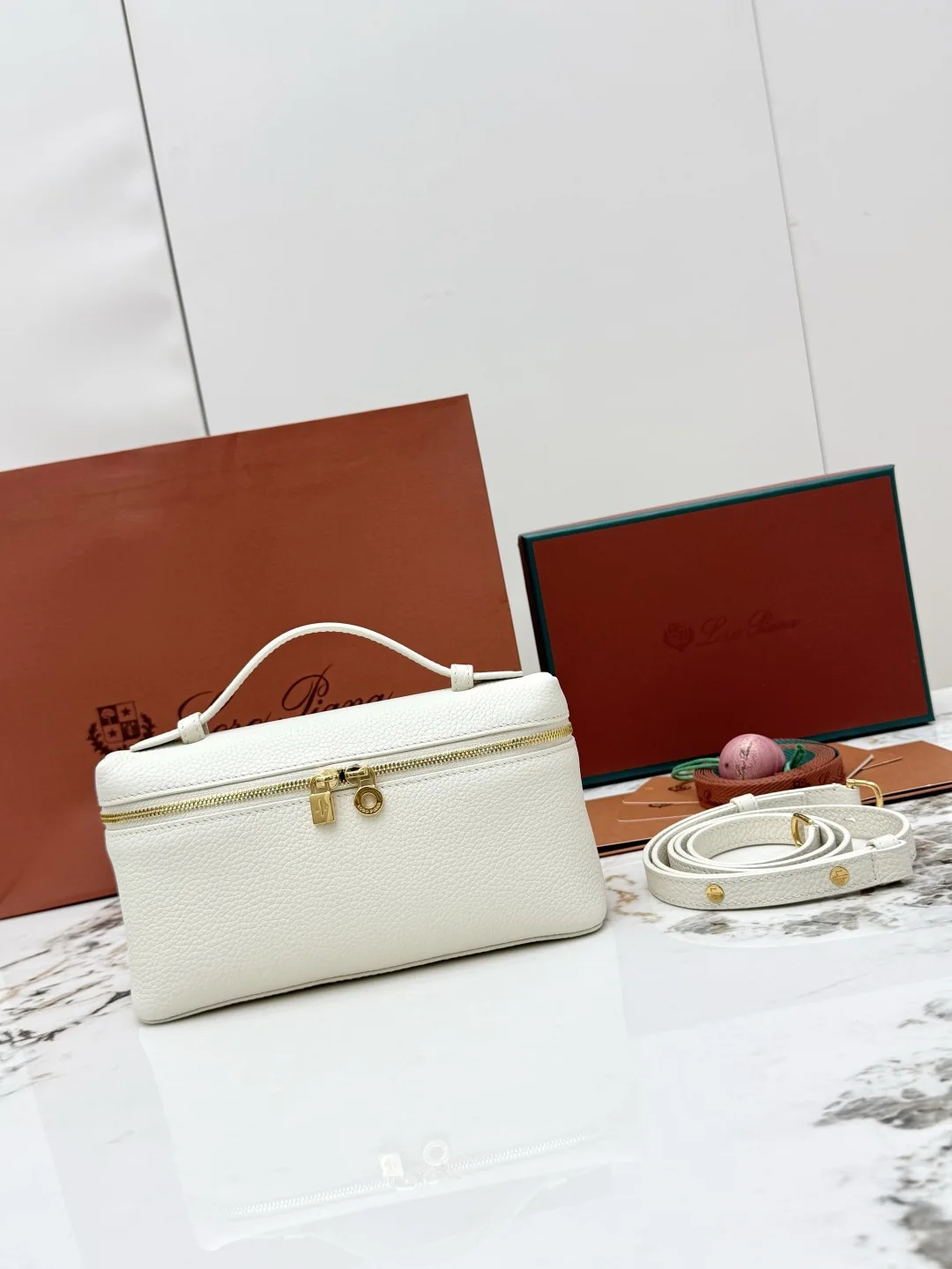 Loro Piana Hand-held lunch box bag, women s crossbody bag Loro Piana Hand-held lunch box bag, women s crossbody bag