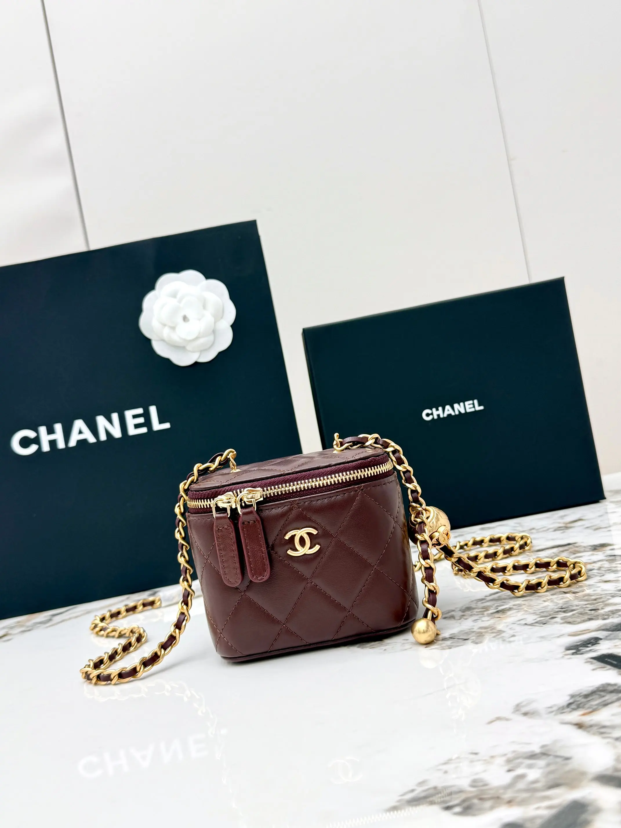 Chanel AP1447 Gold Ball Imported Sheepskin Box Bag Women s Crossbody Bag Chanel AP1447 Gold Ball Imported Sheepskin Box Bag Women s Crossbody Bag