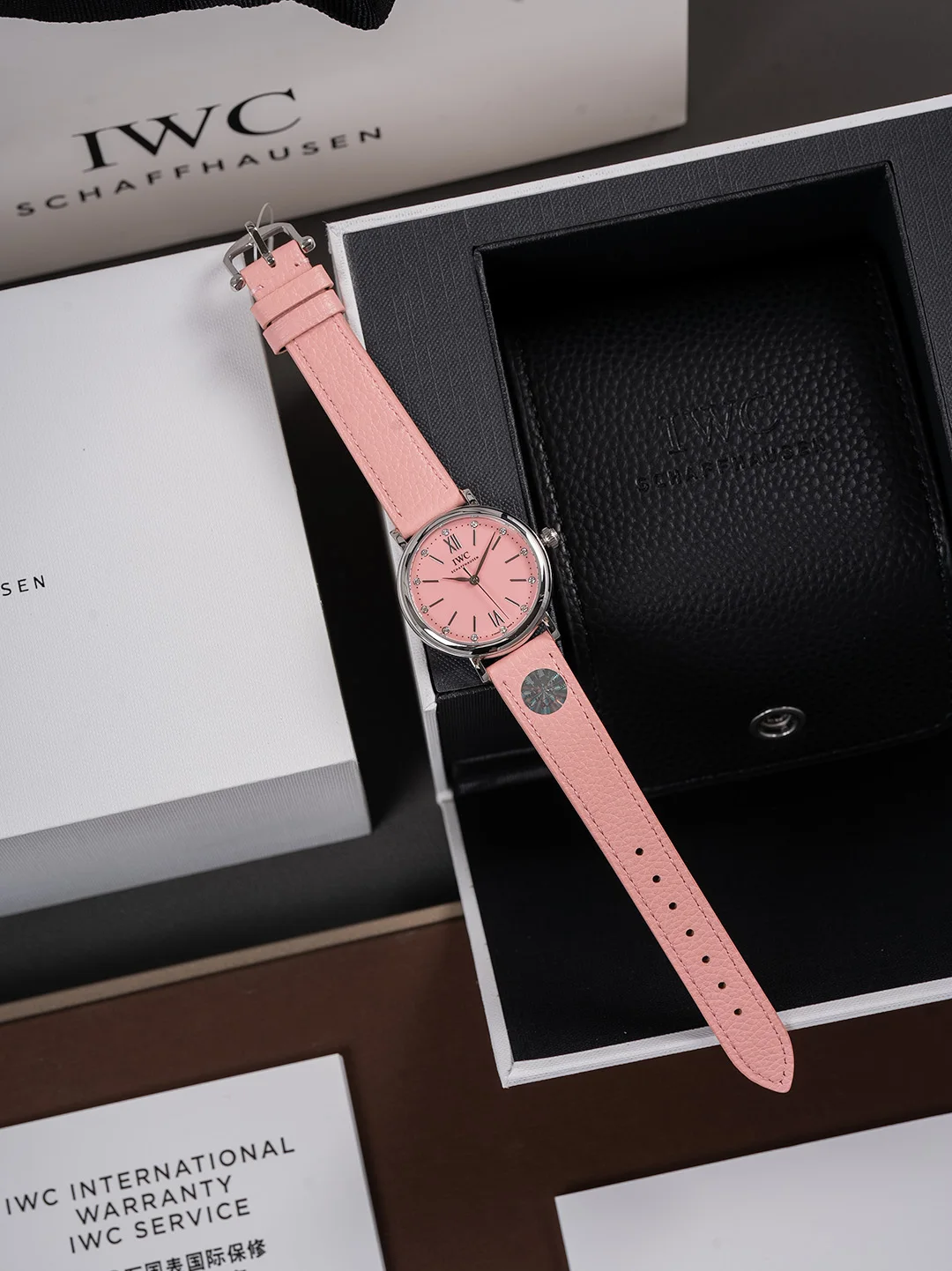 IWC Luminous Gold Series Women s Mechanical Watch IWC Luminous Gold Series Women s Mechanical Watch