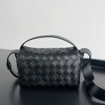 857931 Mini Woven Flap Handbag Men s Crossbody Bag Replica Bottega Veneta mens bags