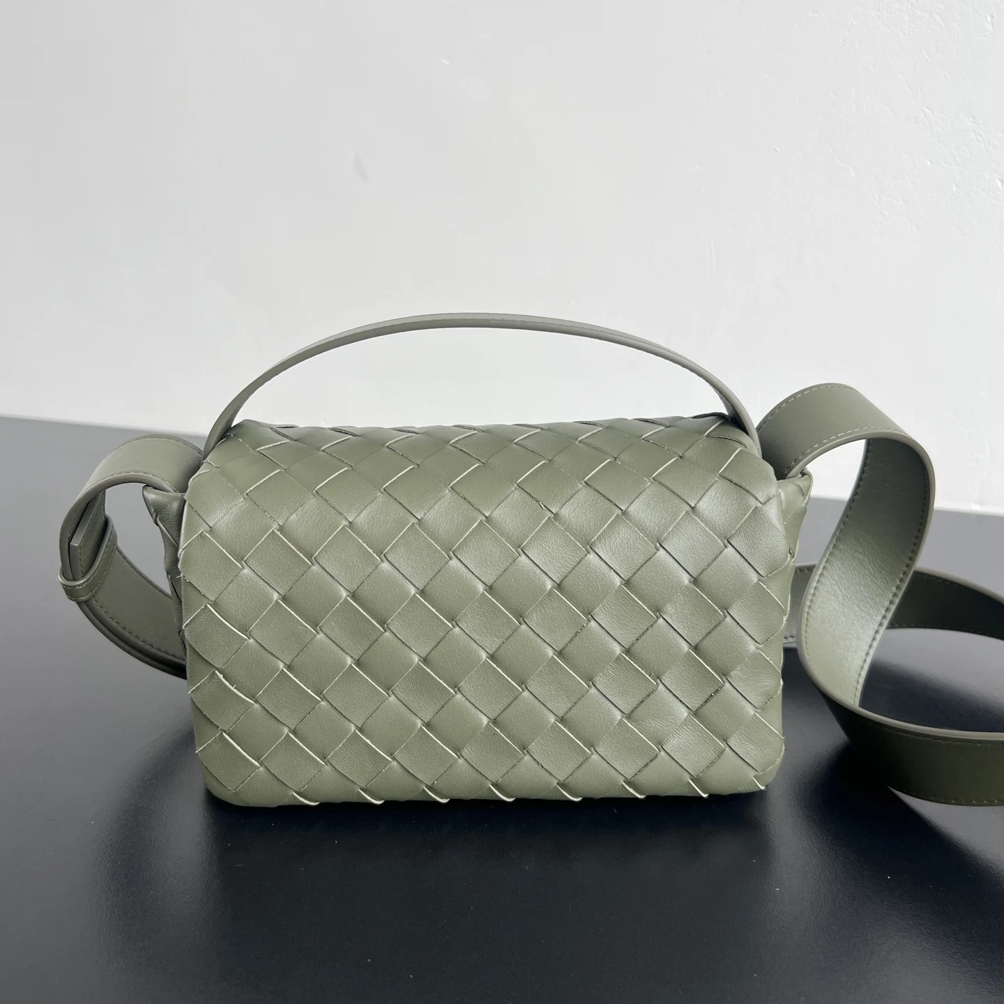Bottega Veneta 857931 Mini Woven Flap Handbag Men s Crossbody Bag