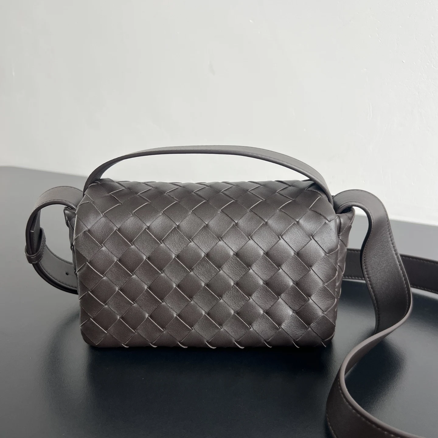 Bottega Veneta 857931 Mini Woven Flap Handbag Men s Crossbody Bag