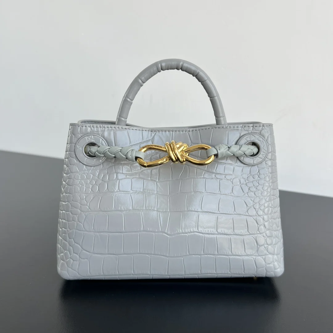 Bottega Veneta 777614 Crocodile Pattern Shoulder Bag Women s Crossbody Bag