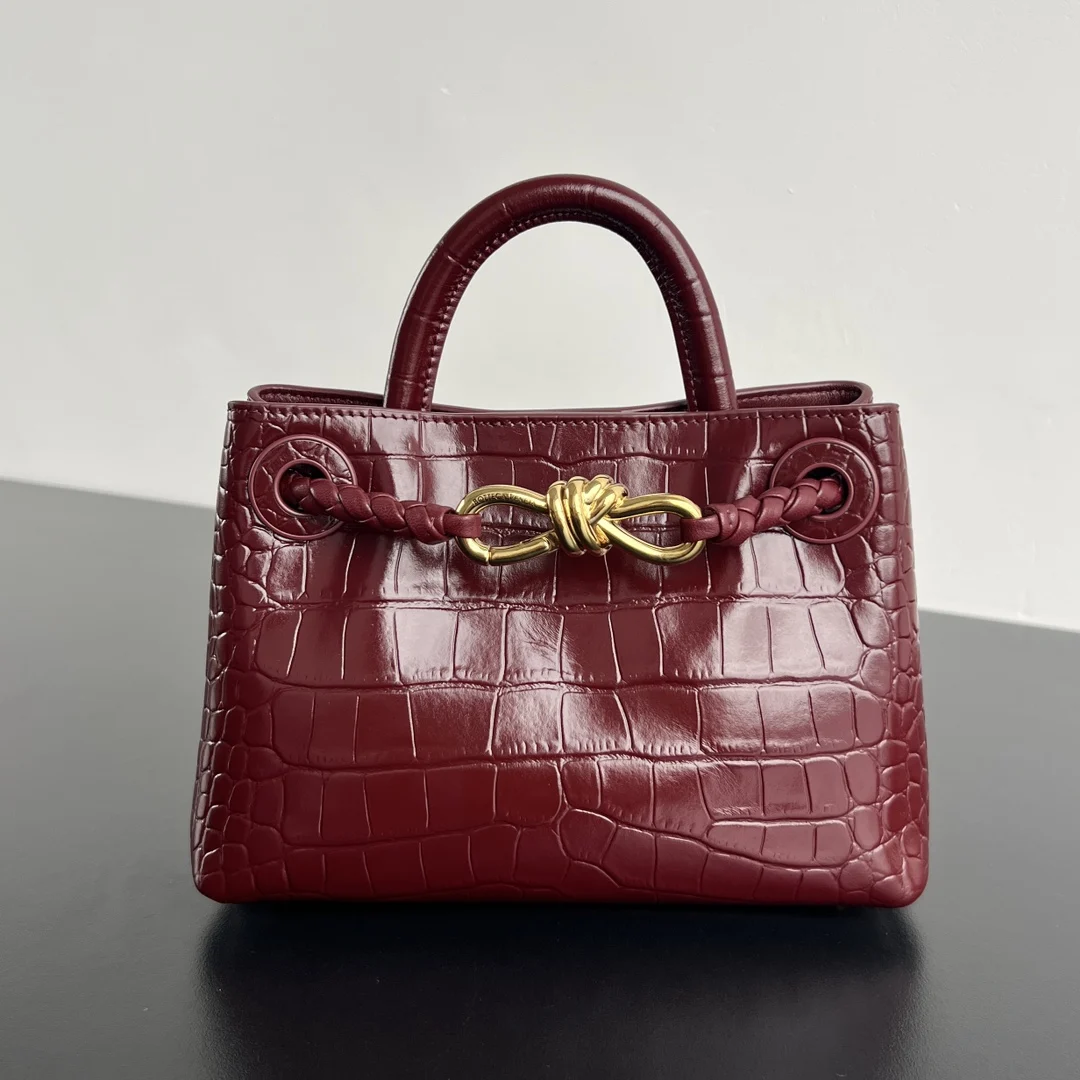 Bottega Veneta 777614 Crocodile Pattern Shoulder Bag Women s Crossbody Bag