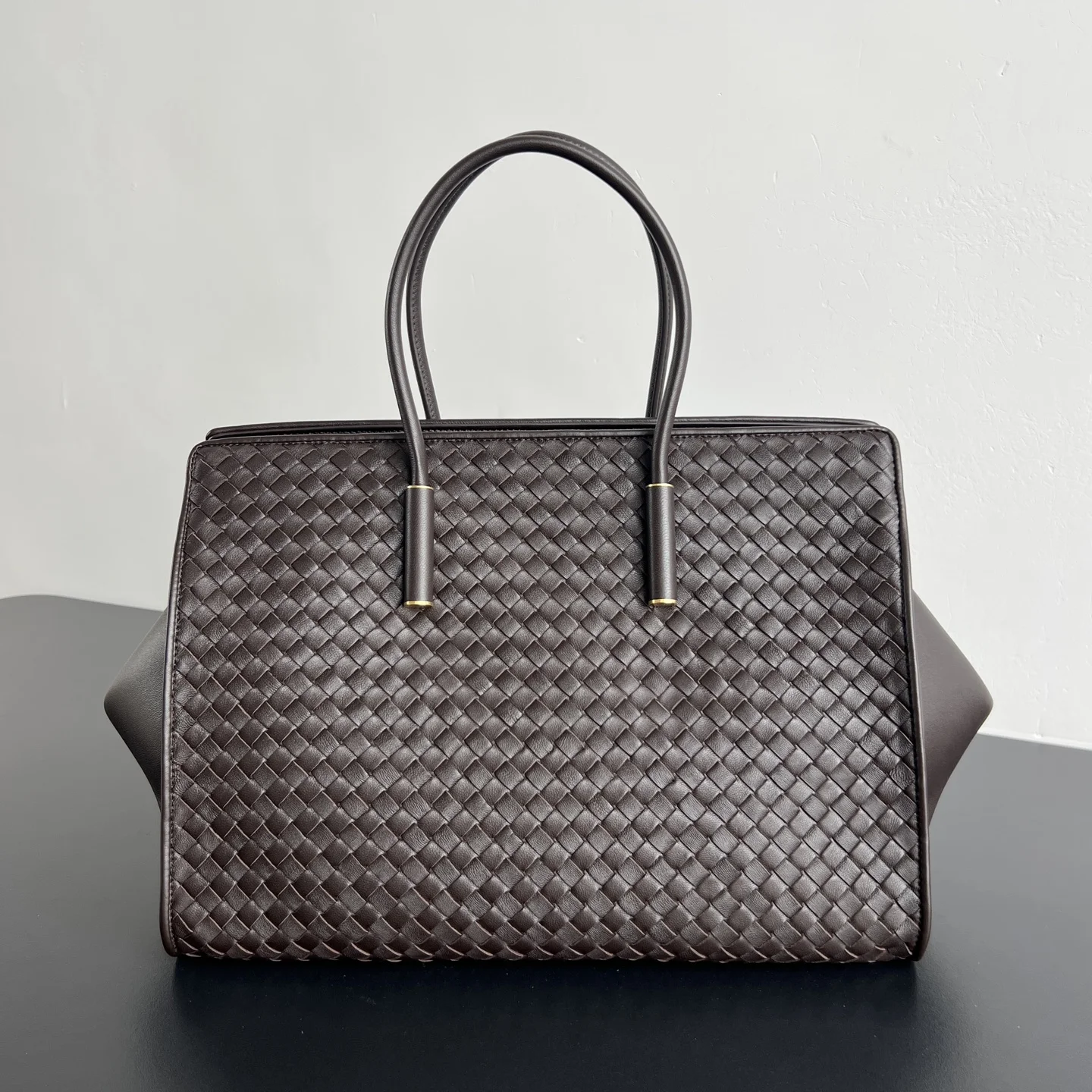 Bottega Veneta 868327 Lambskin Handbag Women s Tote Bag Bottega Veneta 868327 Lambskin Handbag Women s Tote Bag