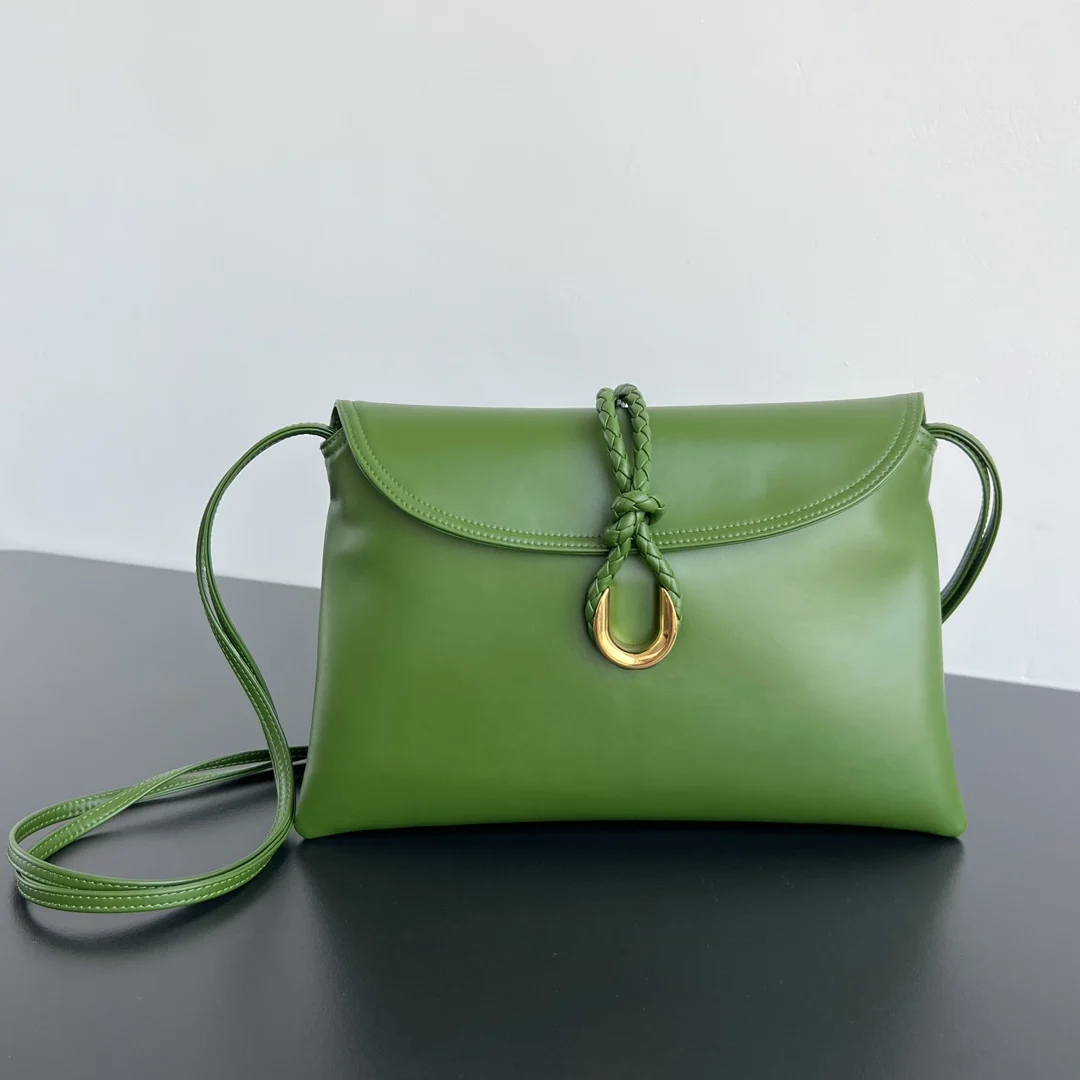 Bottega Veneta 806034 Smooth Calfskin Flap Crossbody Bag Women s Crossbody Bag
