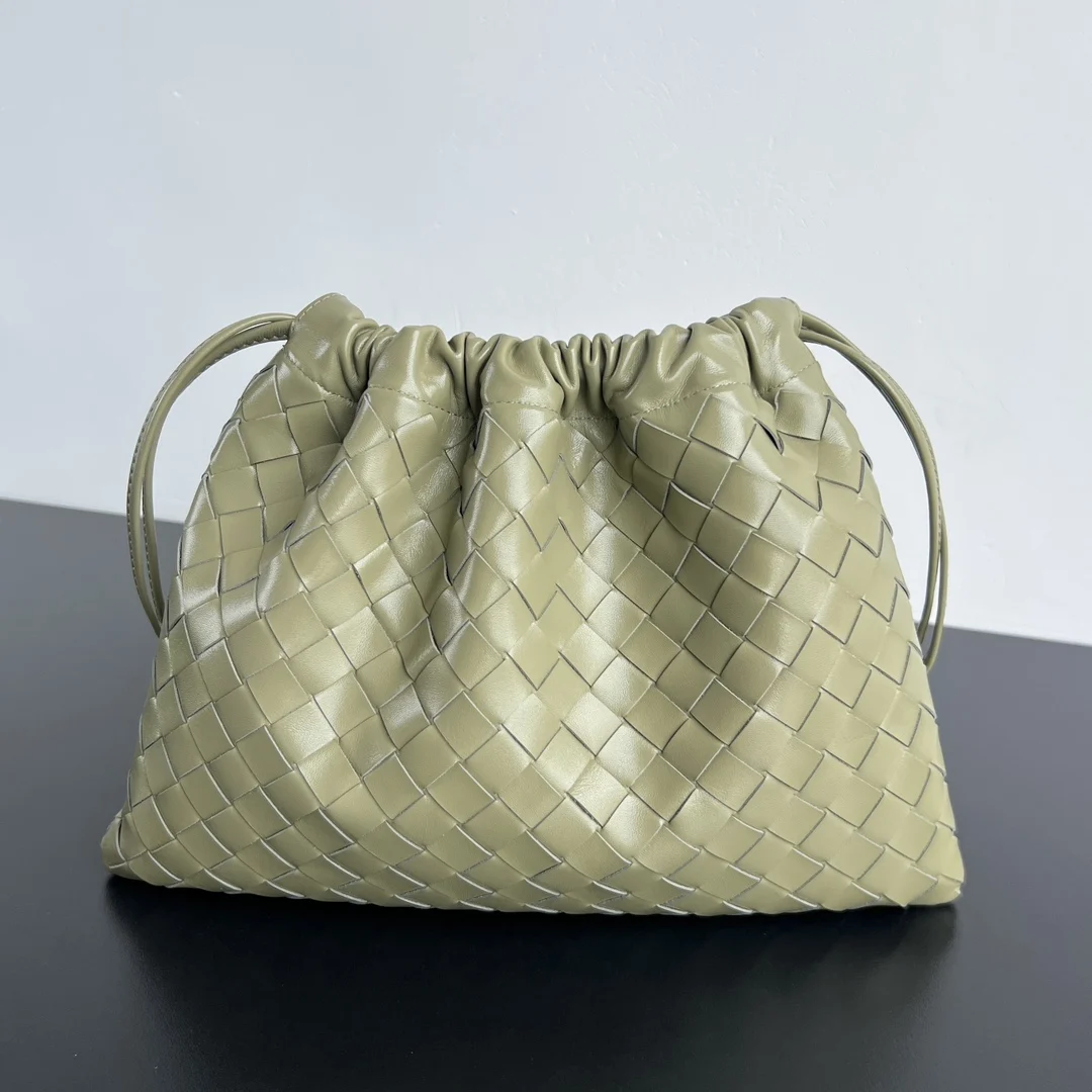 Bottega Veneta 796728 drawstring garbage bag women s shoulder bag Bottega Veneta 796728 drawstring garbage bag women s shoulder bag
