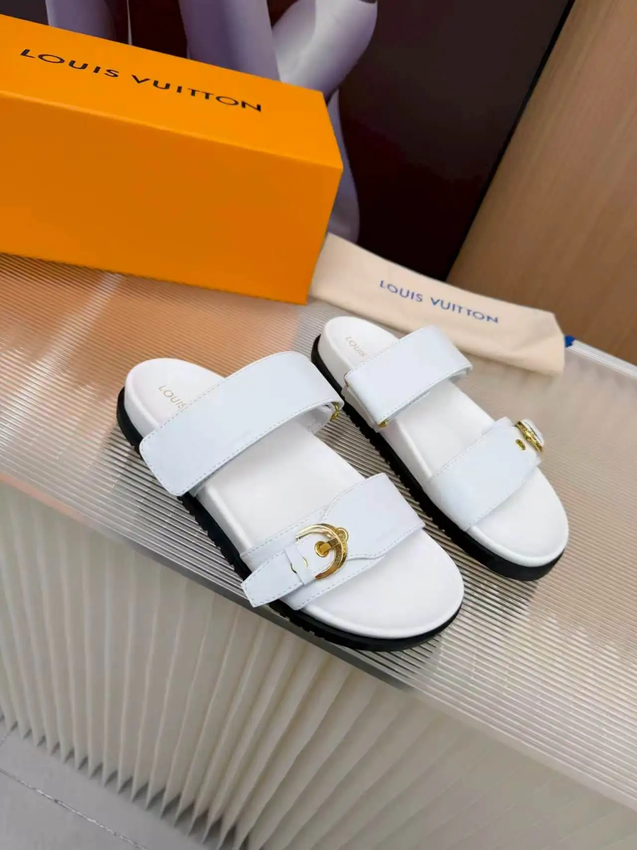 Louis Vuitton Louis Vuitton new shoes women s slippers Louis Vuitton Louis Vuitton new shoes women s slippers