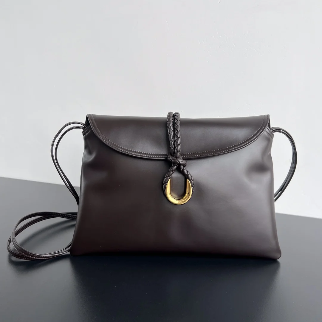 Bottega Veneta 806034 Smooth Calfskin Flap Crossbody Bag Women s Crossbody Bag