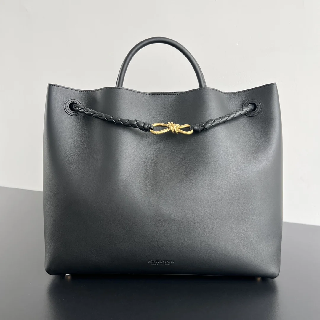 Bottega Veneta 806010 New Leather Shoulder Bag Women s Shoulder Bag
