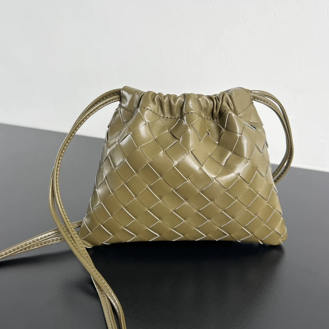 Bottega Veneta 816987 drawstring garbage bag women s shoulder bag Bottega Veneta 816987 drawstring garbage bag women s shoulder bag