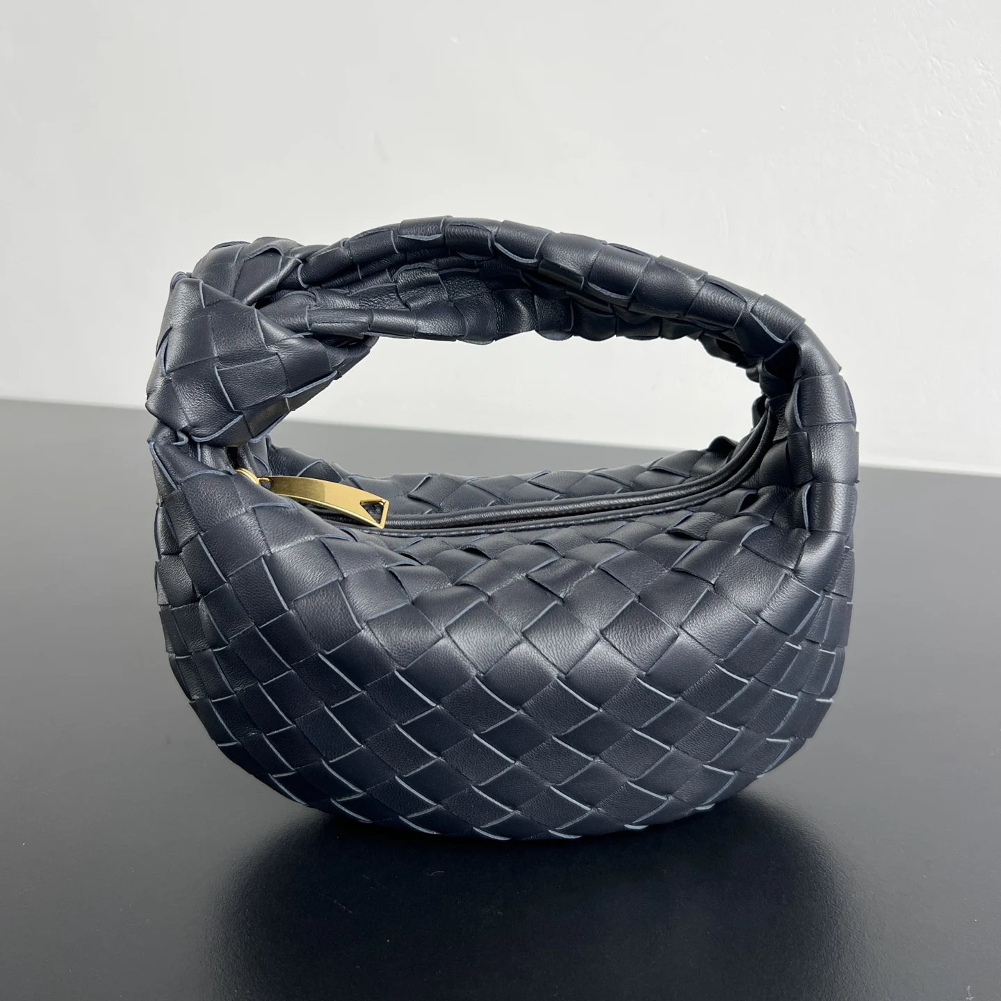 Bottega Veneta 651876 Woven Leather Knotted Round Bag Women s Handbag