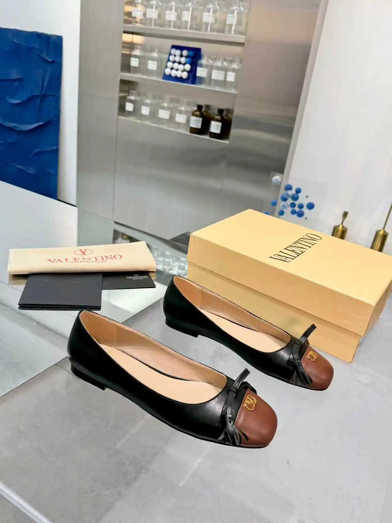 Valentino Garavani New Sheepskin Shoes Women s Leather Shoes Valentino Garavani New Sheepskin Shoes Women s Leather Shoes