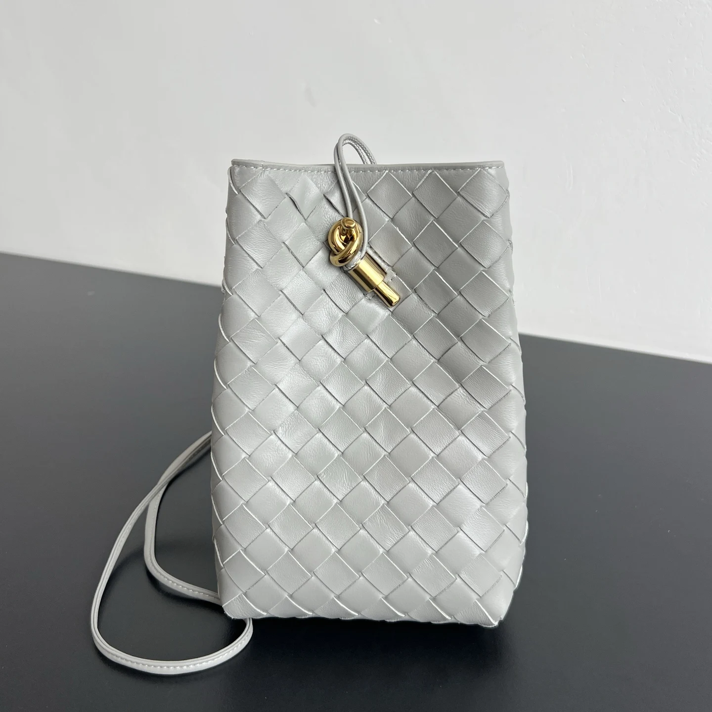 Bottega Veneta 843890 Vertical Mobile Phone Bag Women s Crossbody Bag