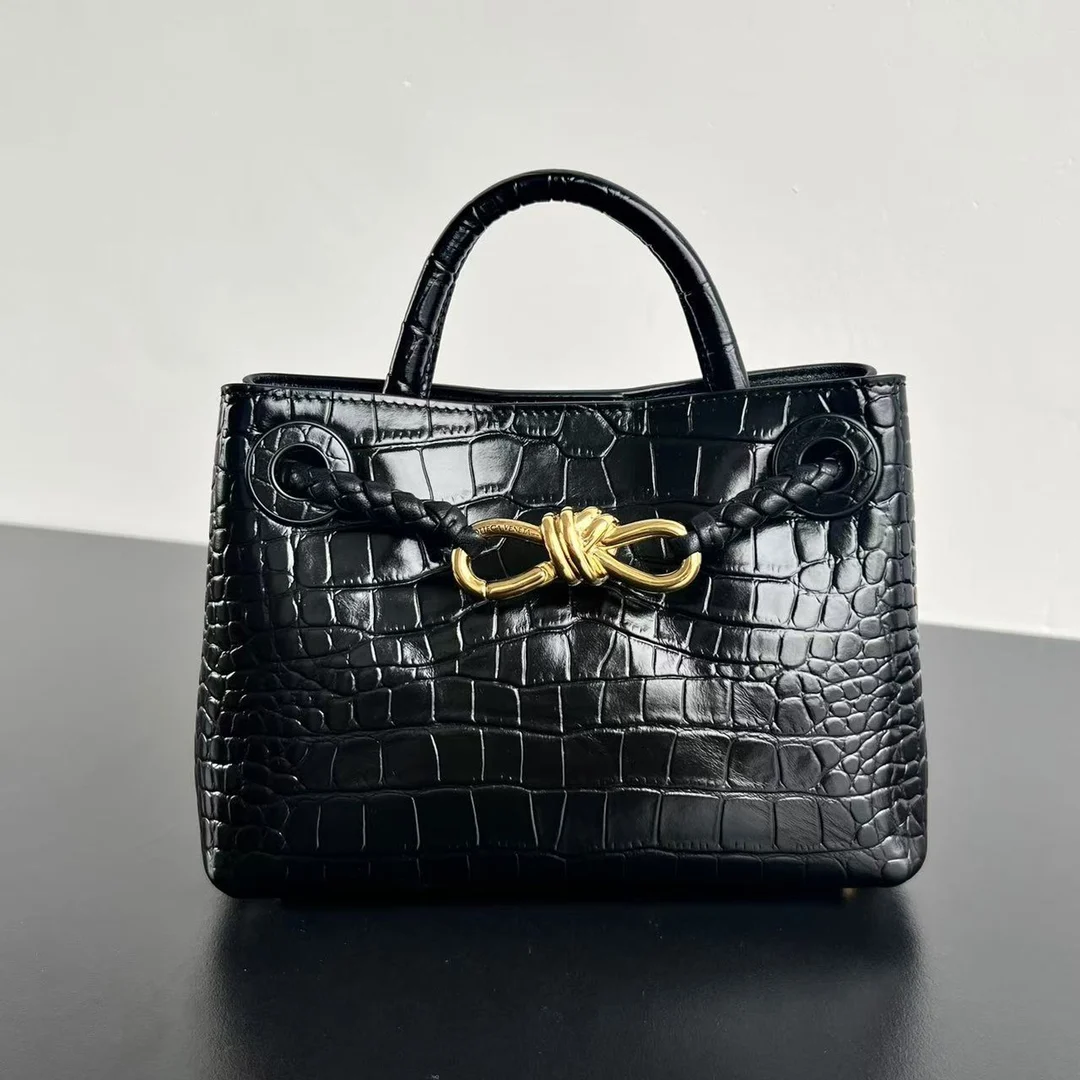 Bottega Veneta 777614 Crocodile Pattern Shoulder Bag Women s Crossbody Bag Bottega Veneta 777614 Crocodile Pattern Shoulder Bag Women s Crossbody Bag