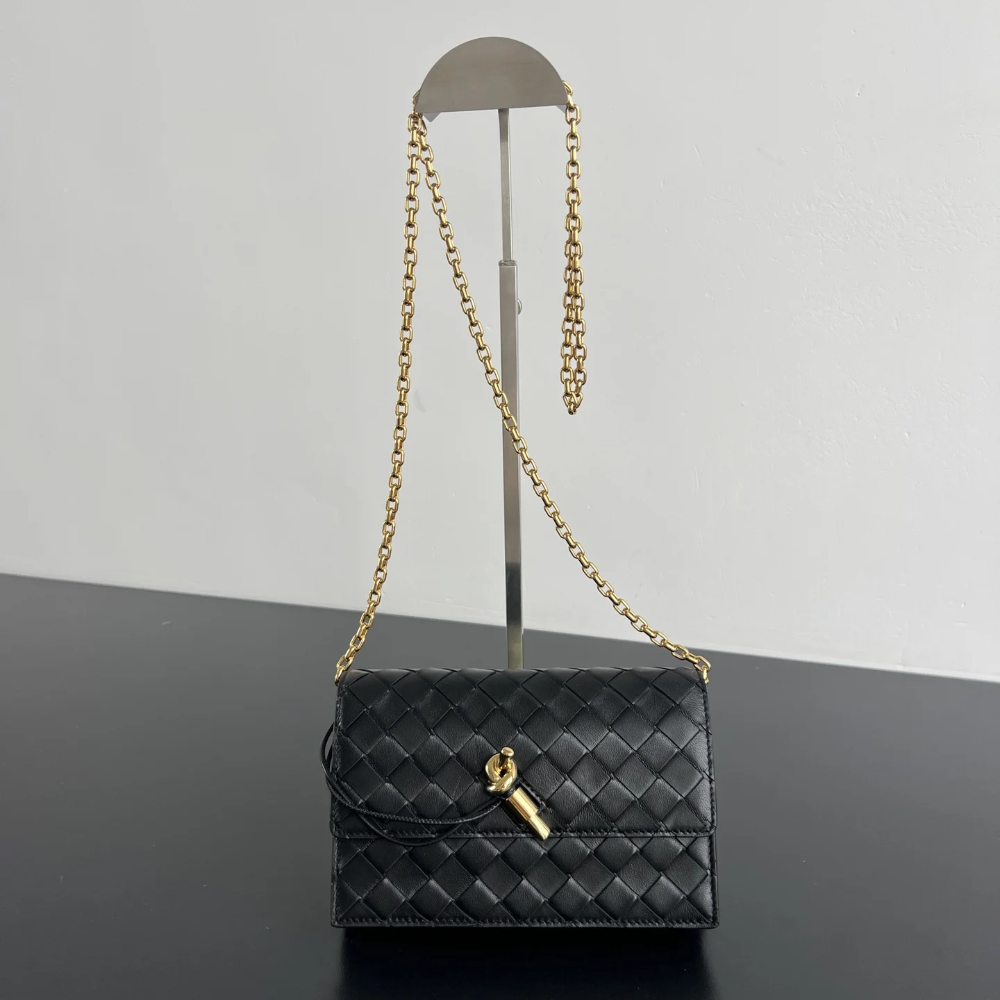 Bottega Veneta 844107 Envelope Crossbody Bag Women s Crossbody Bag