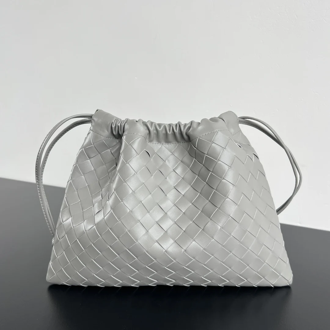 Bottega Veneta 796728 Drawstring Trash Bag Women s Shoulder Bag Bottega Veneta 796728 Drawstring Trash Bag Women s Shoulder Bag