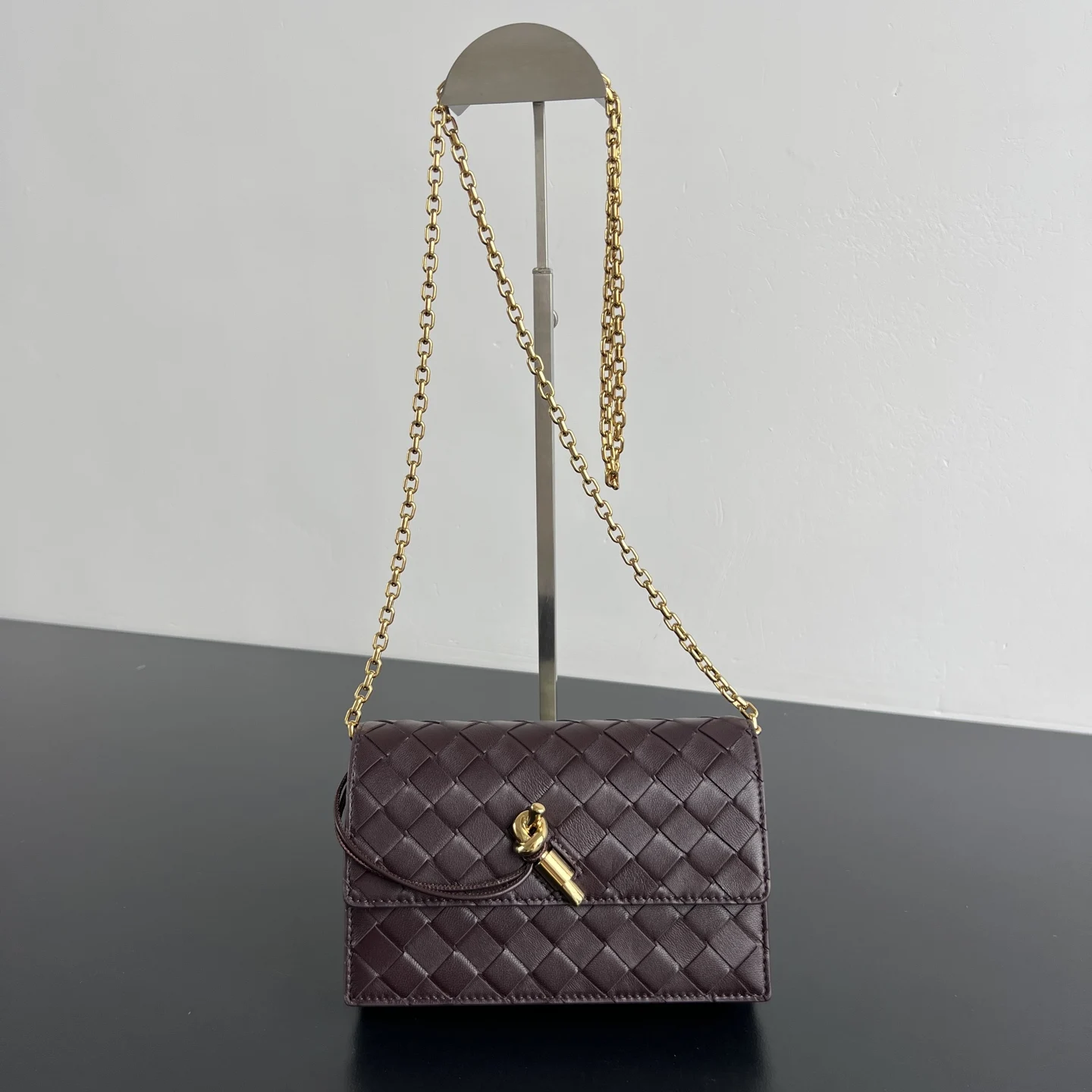 Bottega Veneta 844107 Envelope Crossbody Bag Women s Crossbody Bag