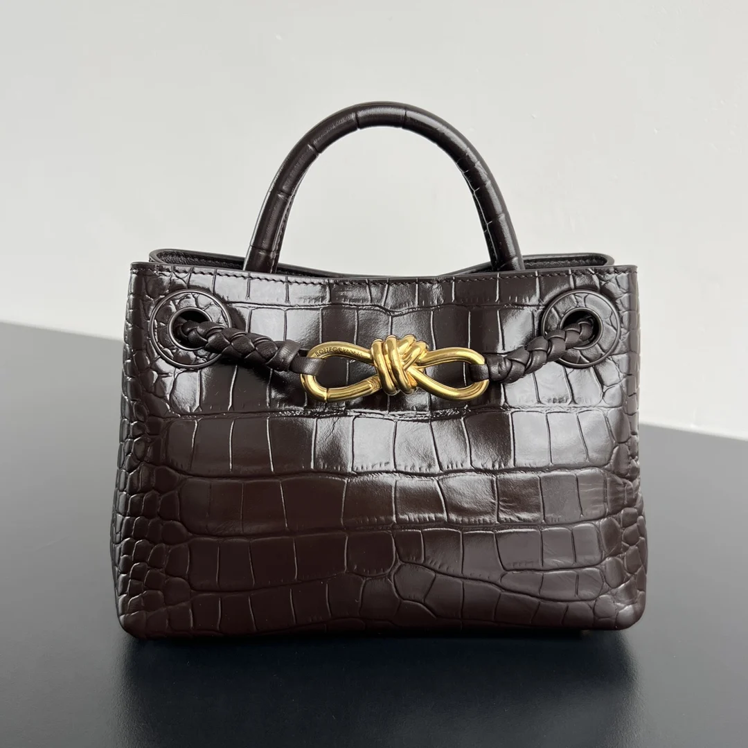 Bottega Veneta 777614 Crocodile Pattern Shoulder Bag Women s Crossbody Bag