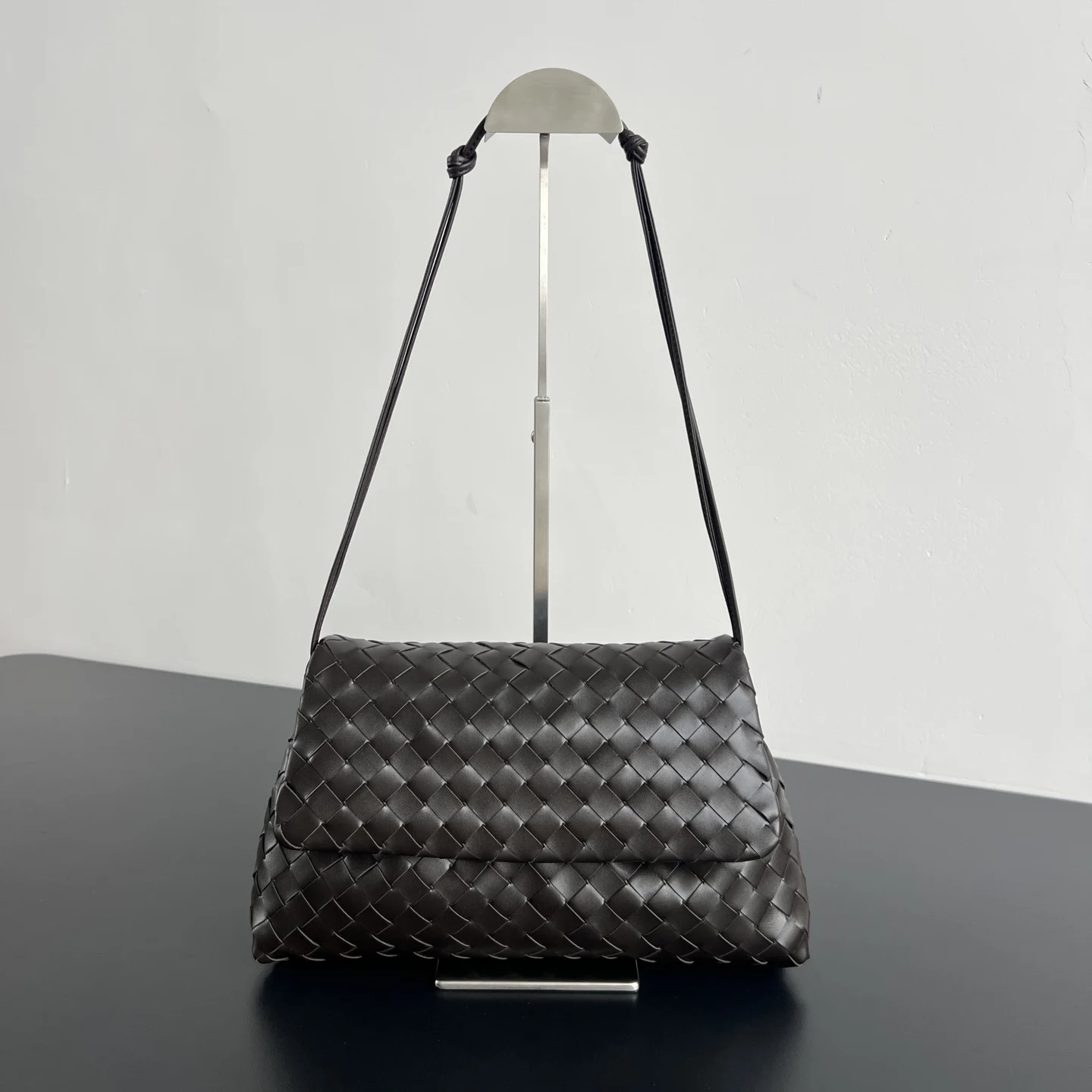 Bottega Veneta 857657 Flip Cover Trash Bag Handbag Women s Crossbody Bag Bottega Veneta 857657 Flip Cover Trash Bag Handbag Women s Crossbody Bag