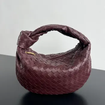 600261 Sheepskin Woven Handbag Women s Tote Bag Replica Bottega Veneta womens bags
