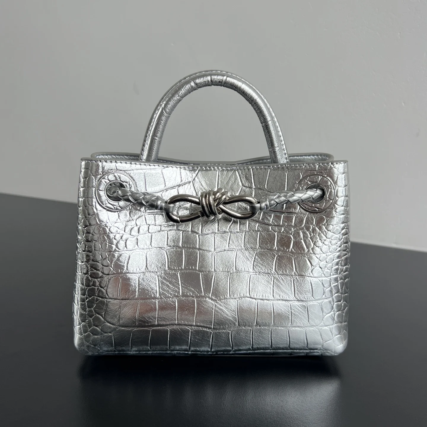 Bottega Veneta 777614 Crocodile Pattern Shoulder Bag Women s Crossbody Bag Bottega Veneta 777614 Crocodile Pattern Shoulder Bag Women s Crossbody Bag