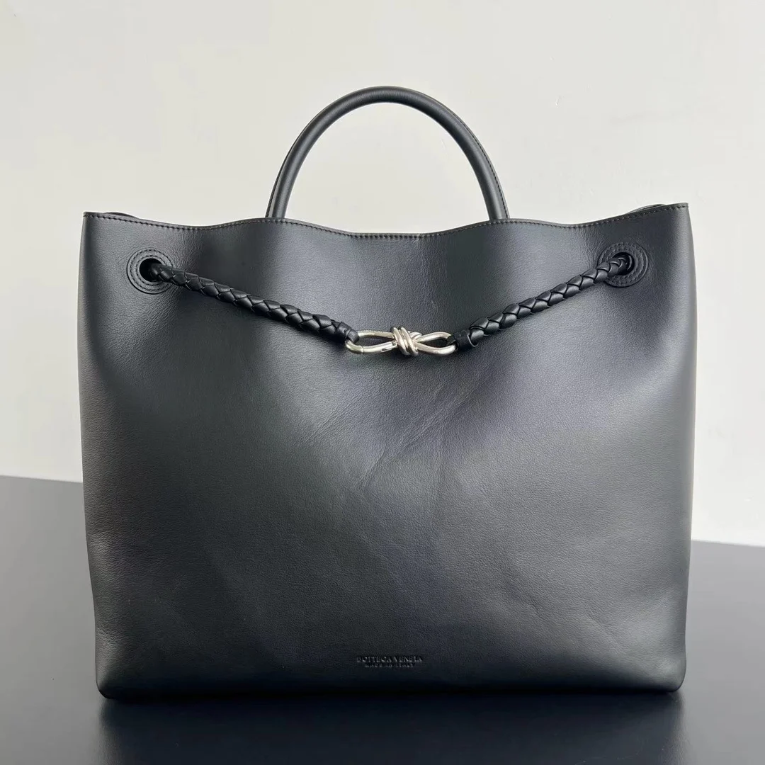 Bottega Veneta 806010 New Leather Shoulder Bag Women s Shoulder Bag