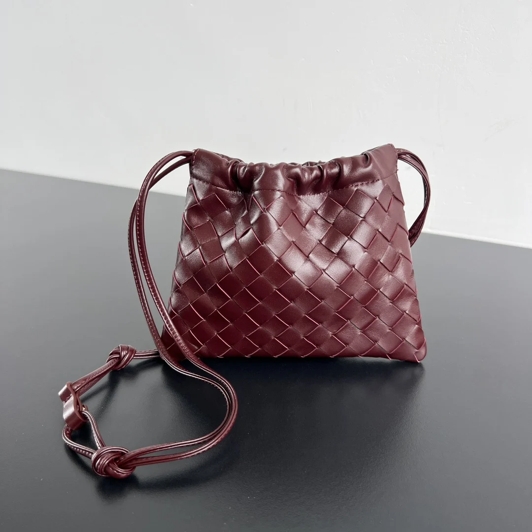 Bottega Veneta 816987 drawstring garbage bag women s shoulder bag Bottega Veneta 816987 drawstring garbage bag women s shoulder bag