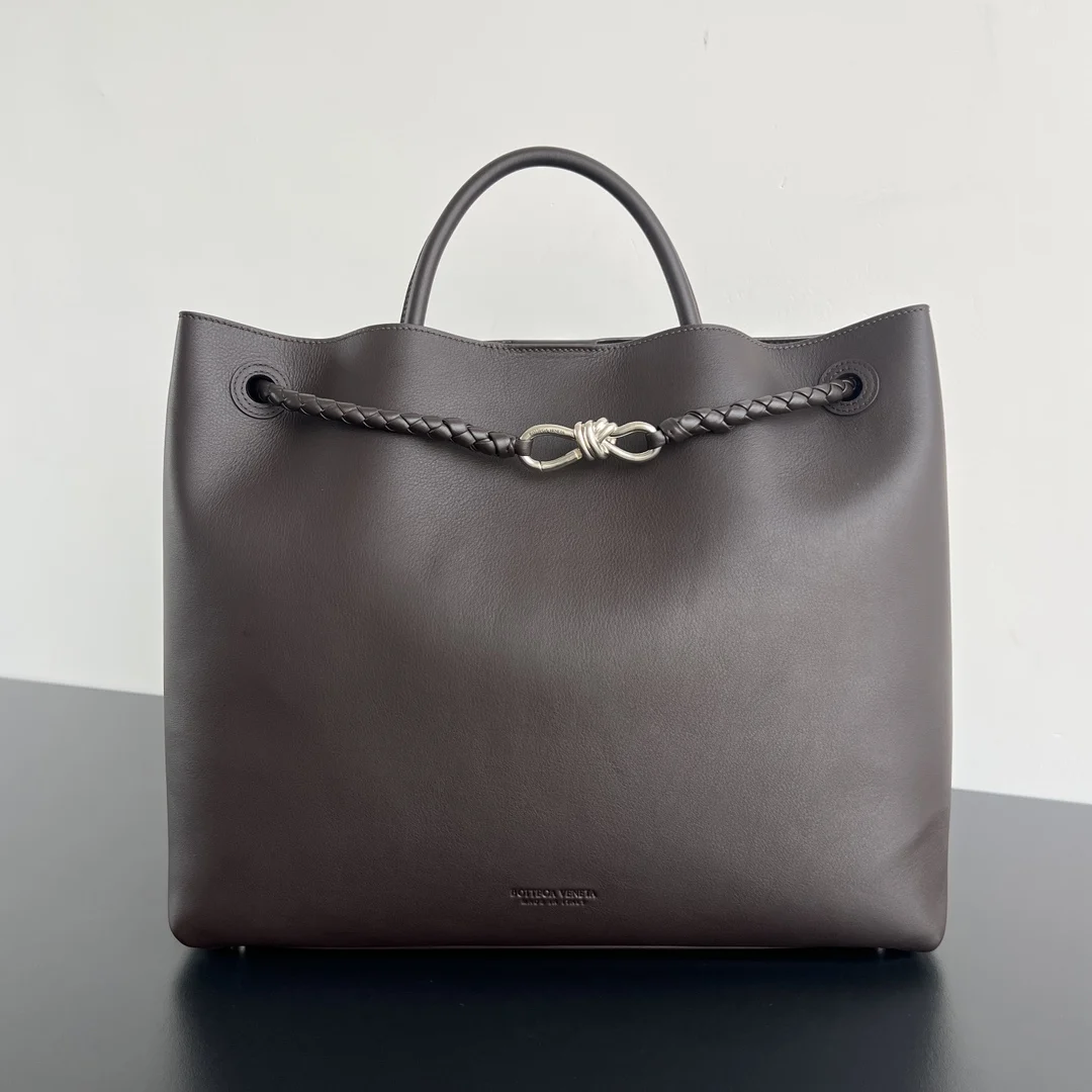 Bottega Veneta 806010 New Cowhide Leather Shoulder Bag Women s Shoulder Bag