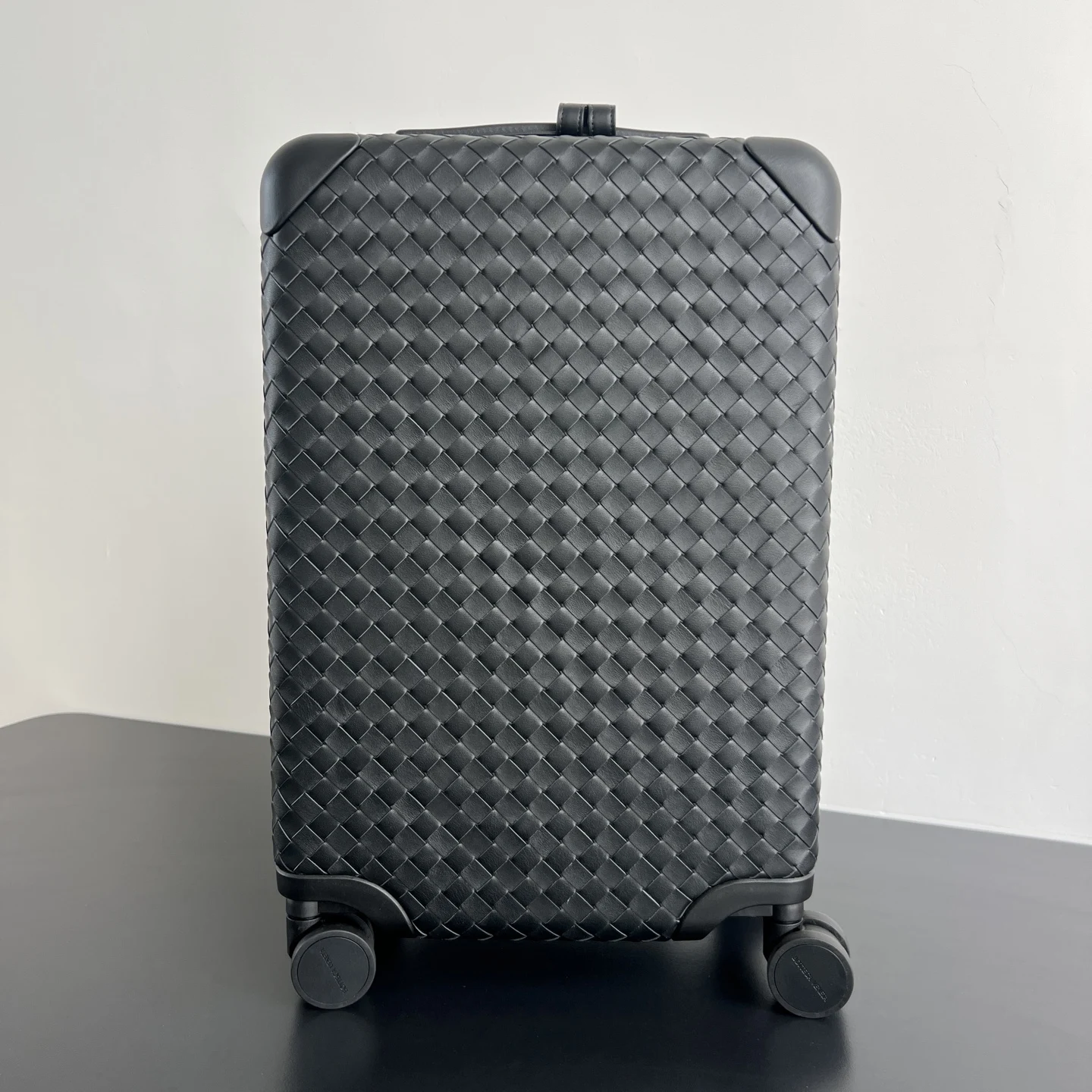 Bottega Veneta 851376 Woven Carry-On Luggage Travel Case Bottega Veneta 851376 Woven Carry-On Luggage Travel Case