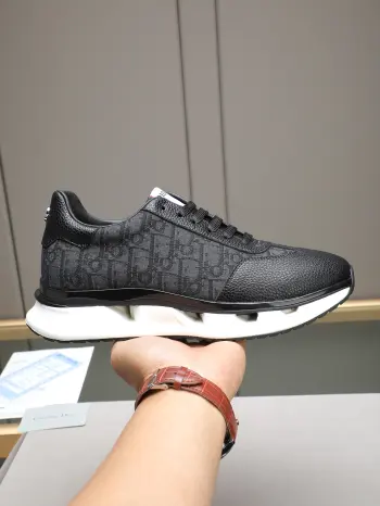 New Men s Casual Sports Shoes Men s Sports Shoes Replica Dior Mens Sneakers