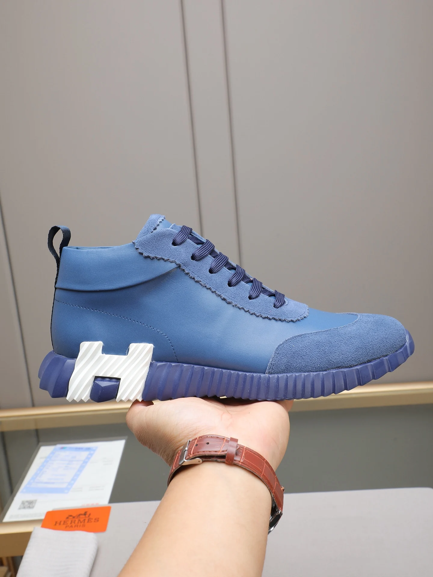 Hermes Spliced genuine leather sports shoes men s sports shoes Hermes Spliced genuine leather sports shoes men s sports shoes