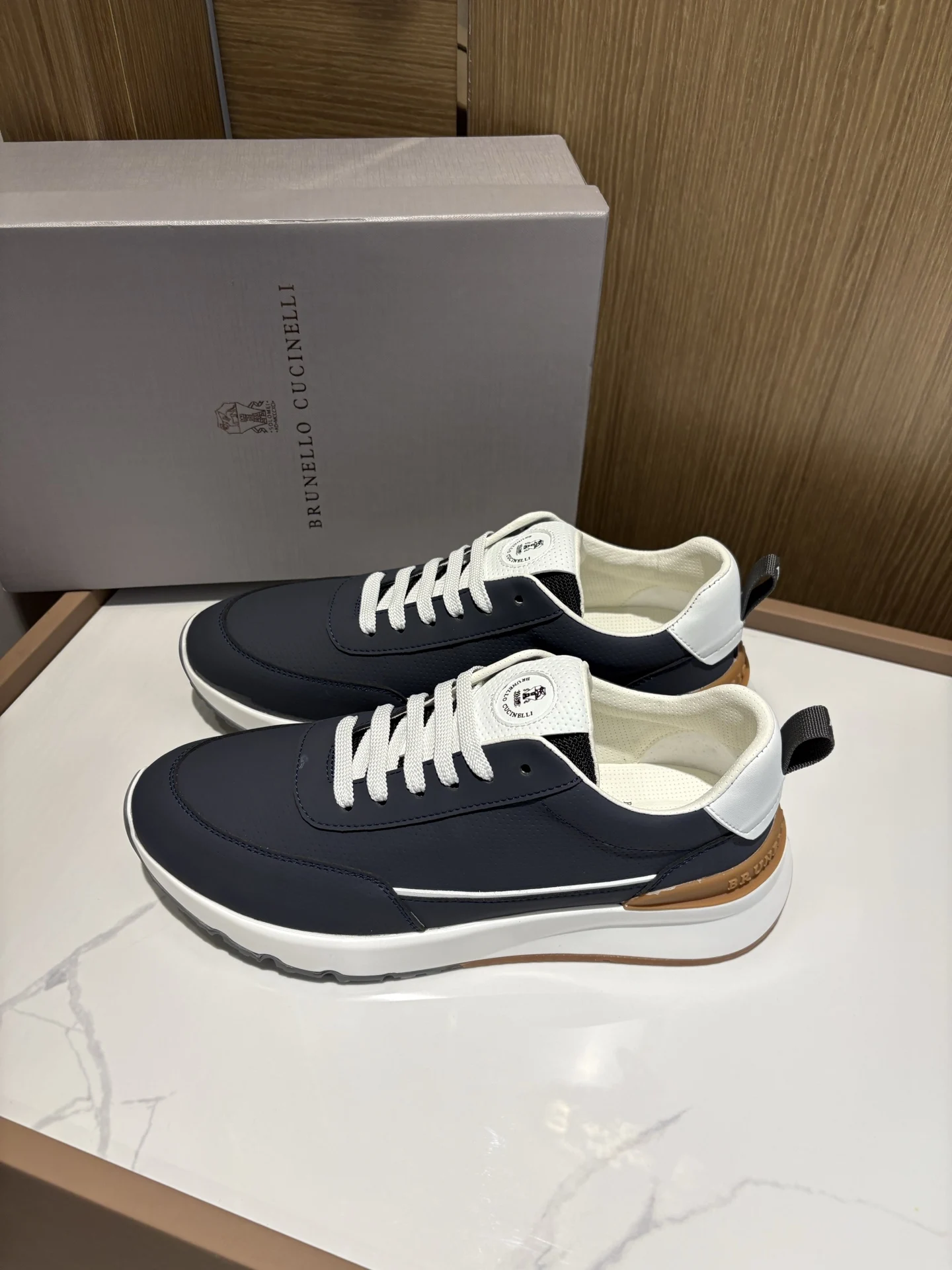 Brunello Cucinelli Lychee pattern low-top sports shoes men s sports shoes Brunello Cucinelli Lychee pattern low-top sports shoes men s sports shoes