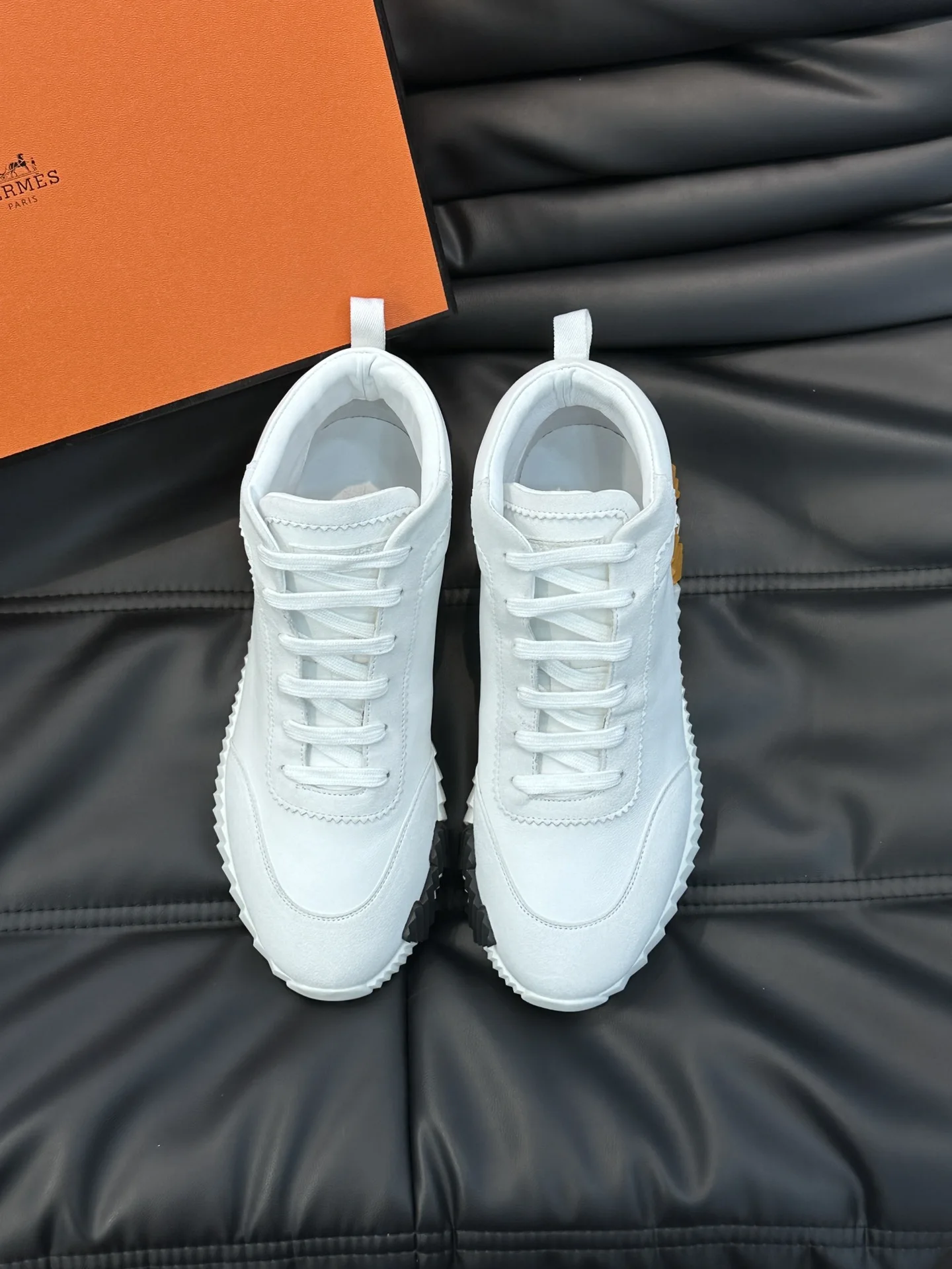 Hermes Cowhide sports shoes men s sports shoes Hermes Cowhide sports shoes men s sports shoes