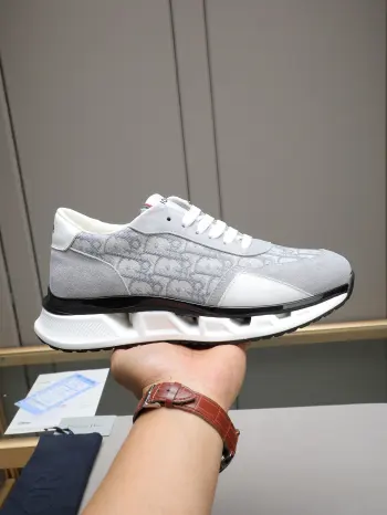 New Men s Casual Sports Shoes Men s Sports Shoes Replica Dior Mens Sneakers