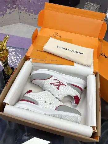Sneaker series sports shoes for couples Replica Louis Vuitton Mens Sneakers
