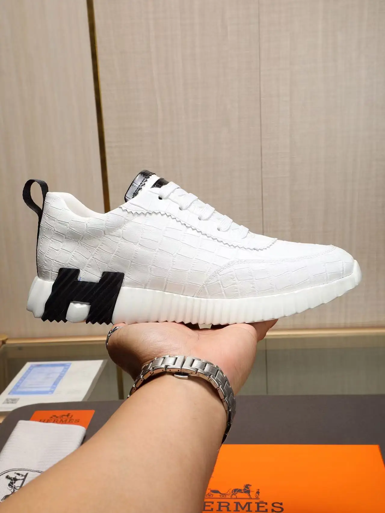 Hermes Color-blocking pattern sports shoes men s sports shoes Hermes Color-blocking pattern sports shoes men s sports shoes