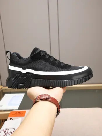 Color-blocking sports shoes Men s sports shoes Replica Hermes Mens Sneakers