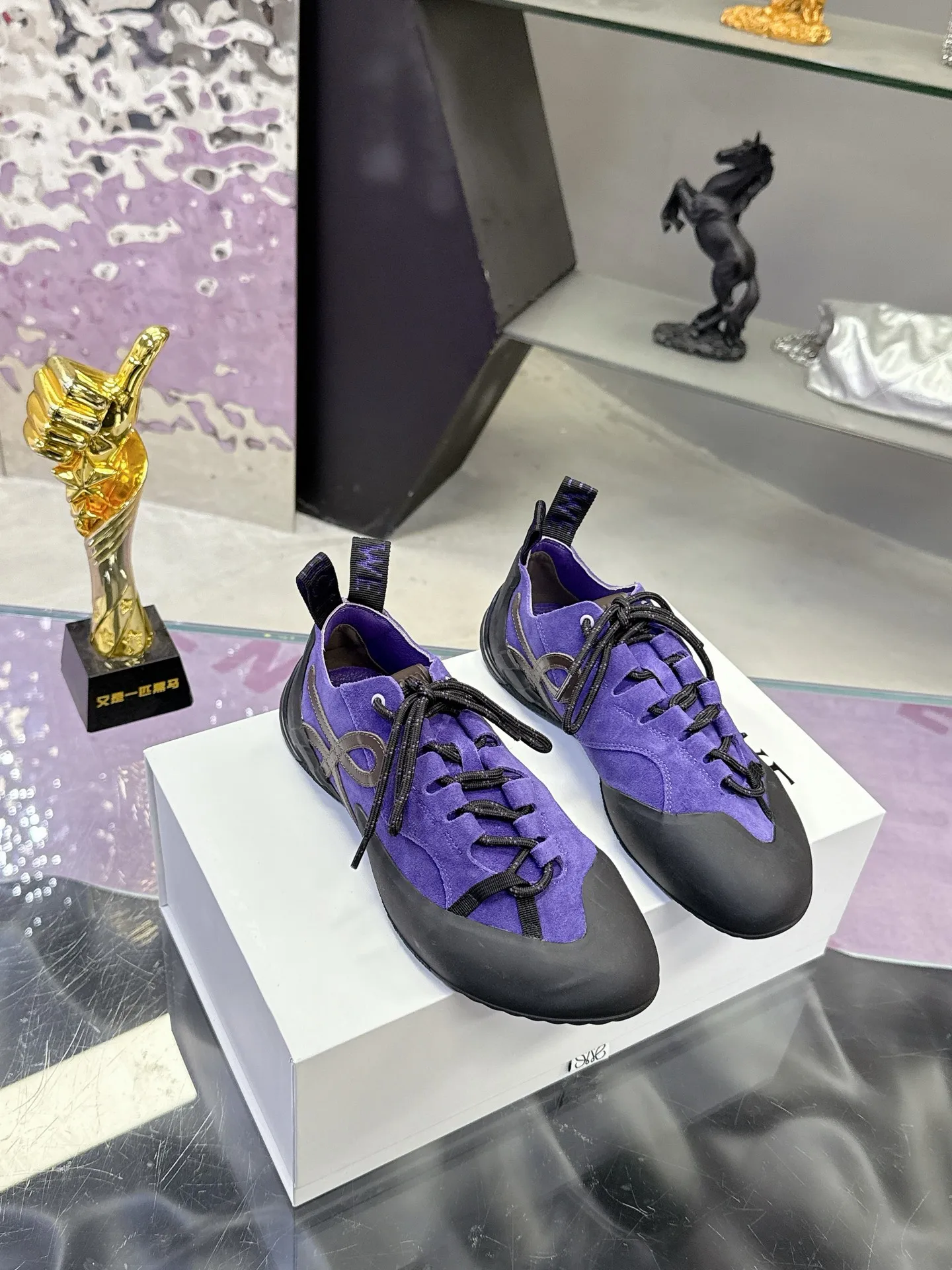 Loewe Climbing wind leisure shoes, training shoes, couple s casual shoes Loewe Climbing wind leisure shoes, training shoes, couple s casual shoes