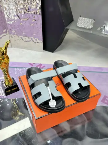 Latest model of Er Jiu magic solid wood slippers, couple s slippers. Replica Hermes Womens Sandals and Slides