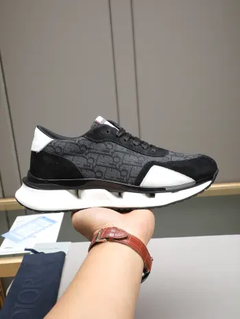 New Men s Casual Sports Shoes Men s Sports Shoes Replica Dior Mens Sneakers