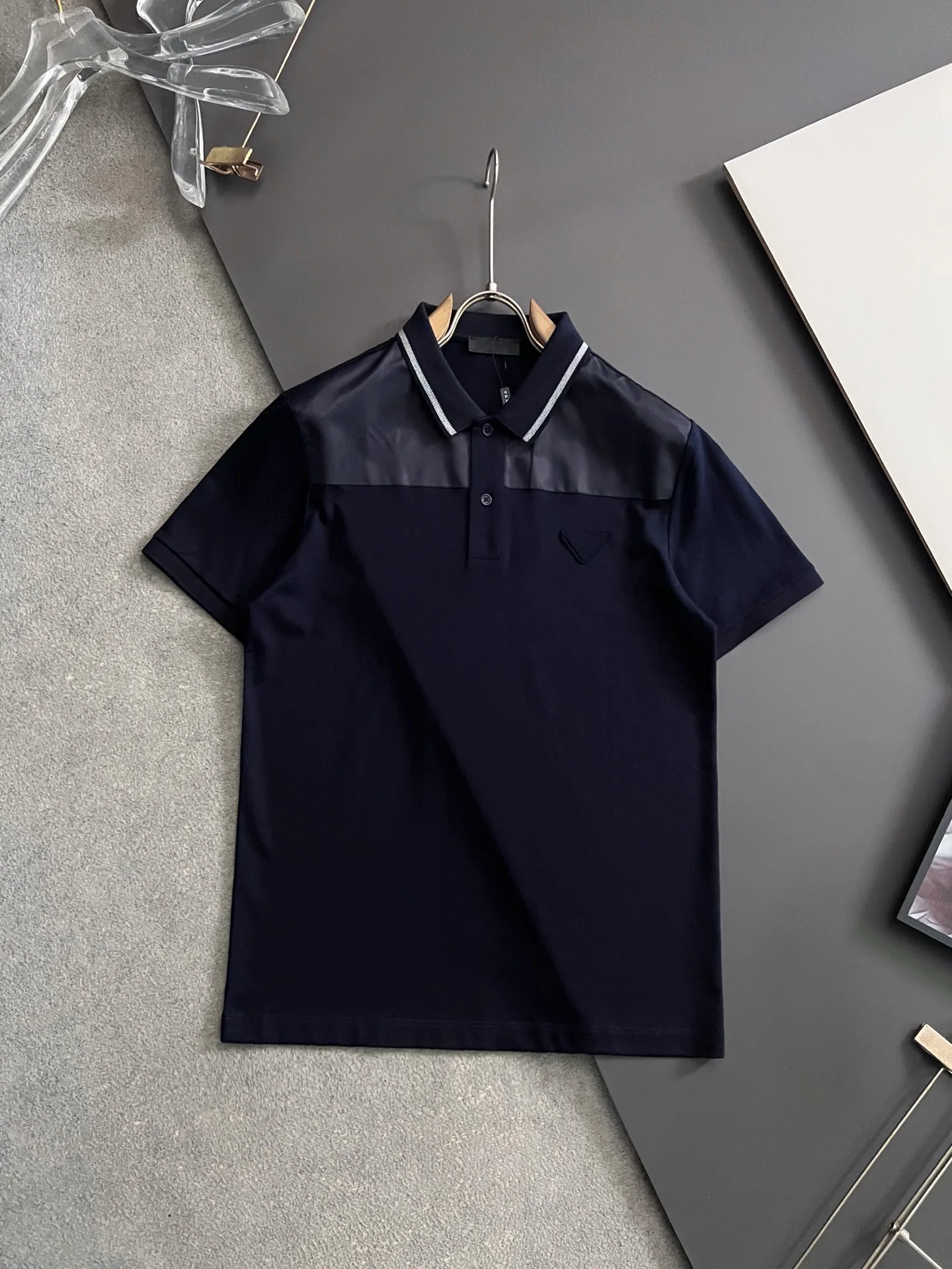 Prada Spring and summer new men s short-sleeve Polo shirt