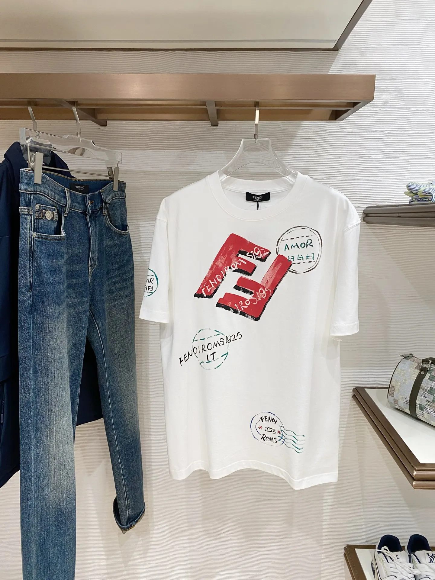 Fendi Latest men s short-sleeve round-neck T-shirt