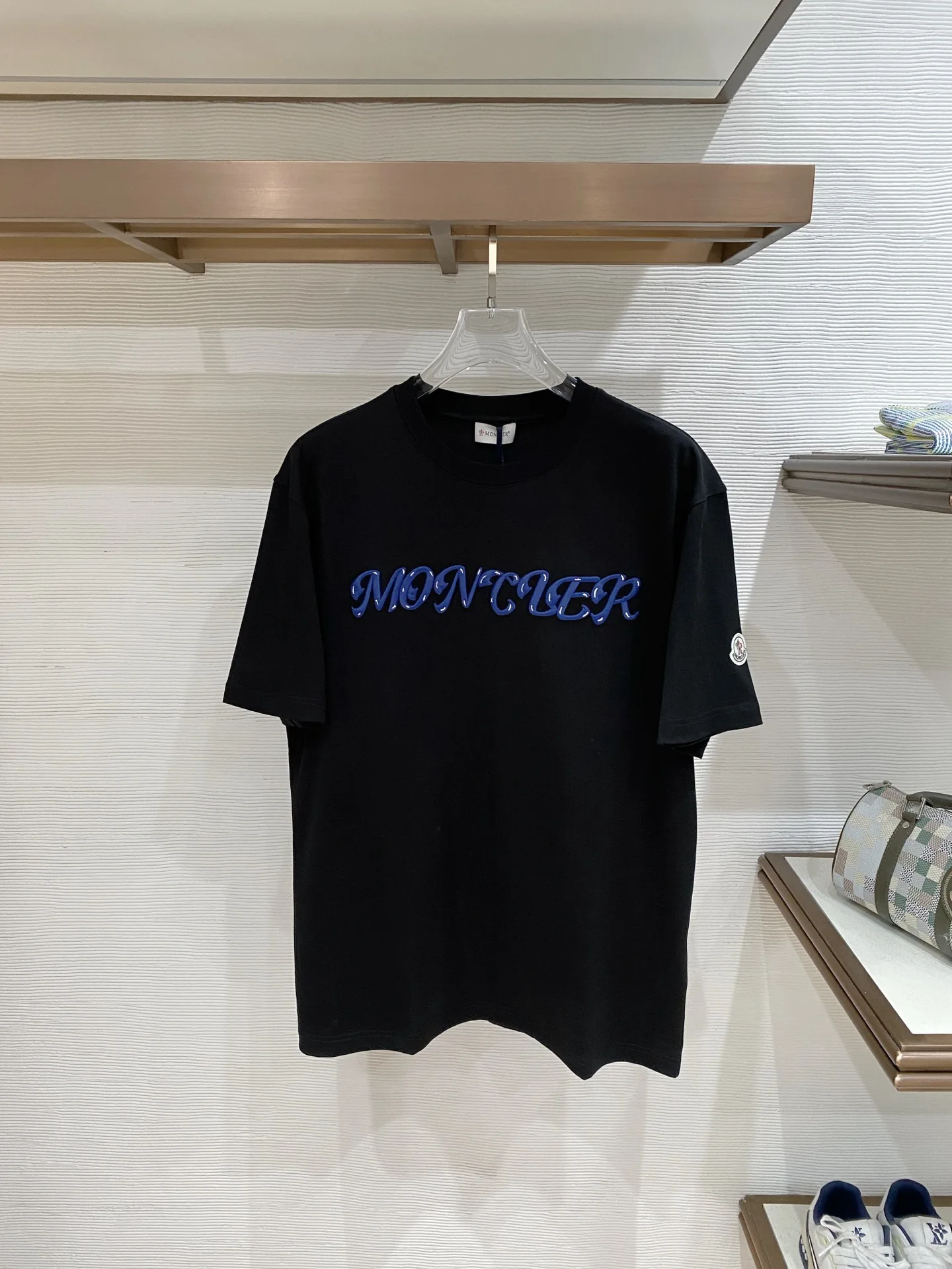 Moncler Latest short-sleeve round-neck men s T-shirt Moncler Latest short-sleeve round-neck men s T-shirt