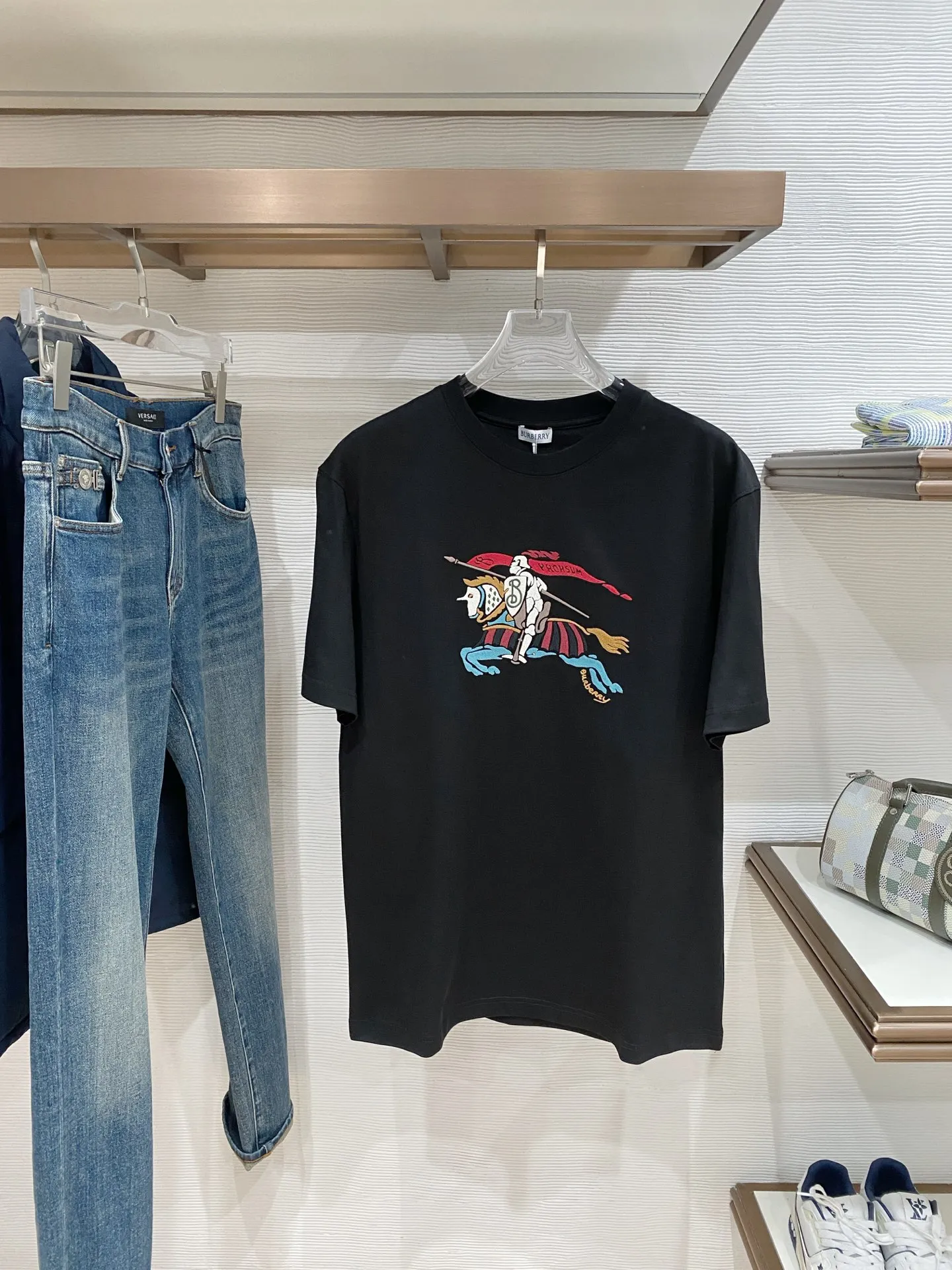 Burberry Spring and summer men s short-sleeve round neck T-shirt Burberry Spring and summer men s short-sleeve round neck T-shirt