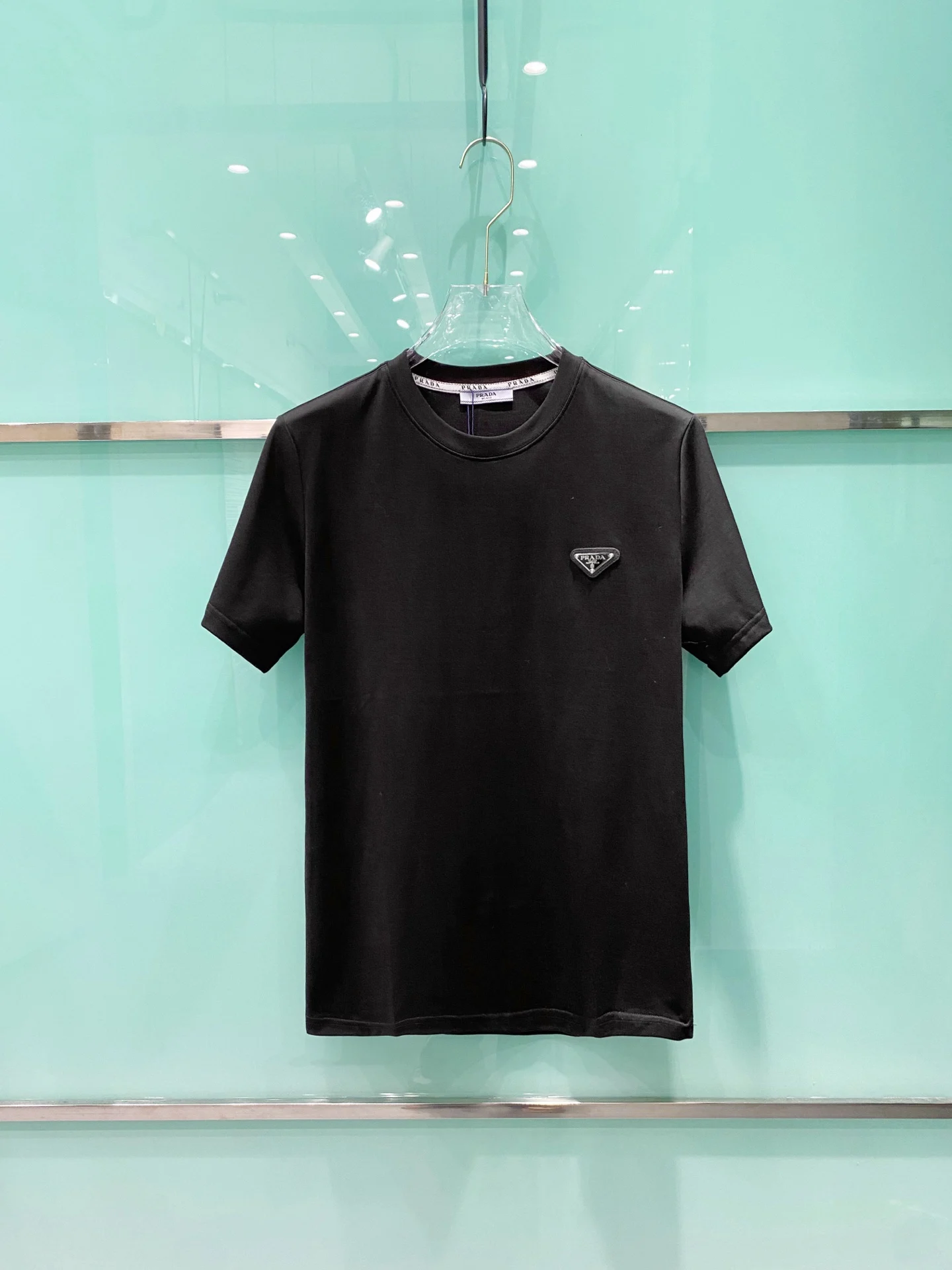 Prada New style latest short-sleeve round-neck T-shirt Prada New style latest short-sleeve round-neck T-shirt