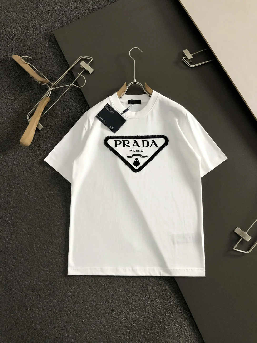 Prada Men s Spring/Summer Solid Color Linen Zip Neck Short Sleeve Prada Men s Spring/Summer Solid Color Linen Zip Neck Short Sleeve