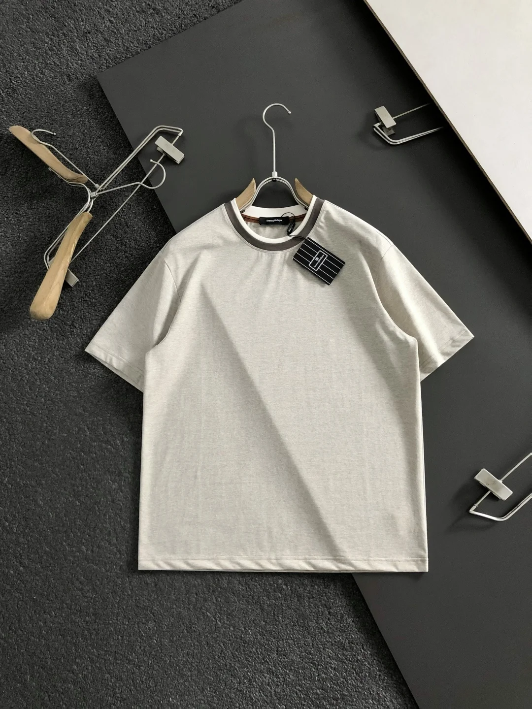 Zegna Two-tone collar short-sleeve for spring and summer Zegna Two-tone collar short-sleeve for spring and summer
