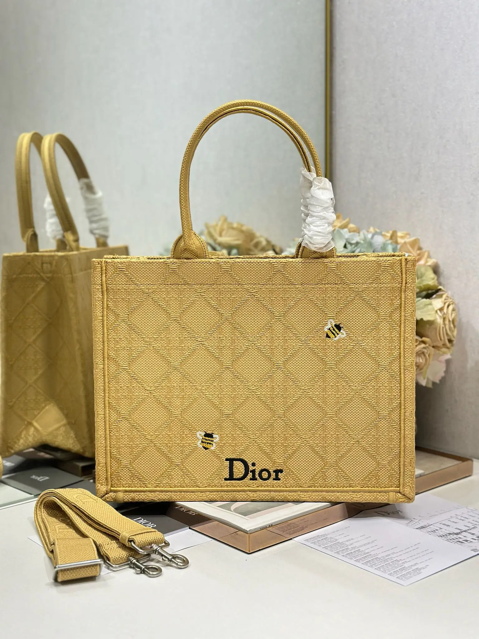 Dior 1286 Pattern Mixed Shopping Bag Women s Shoulder Bag Dior 1286 Pattern Mixed Shopping Bag Women s Shoulder Bag