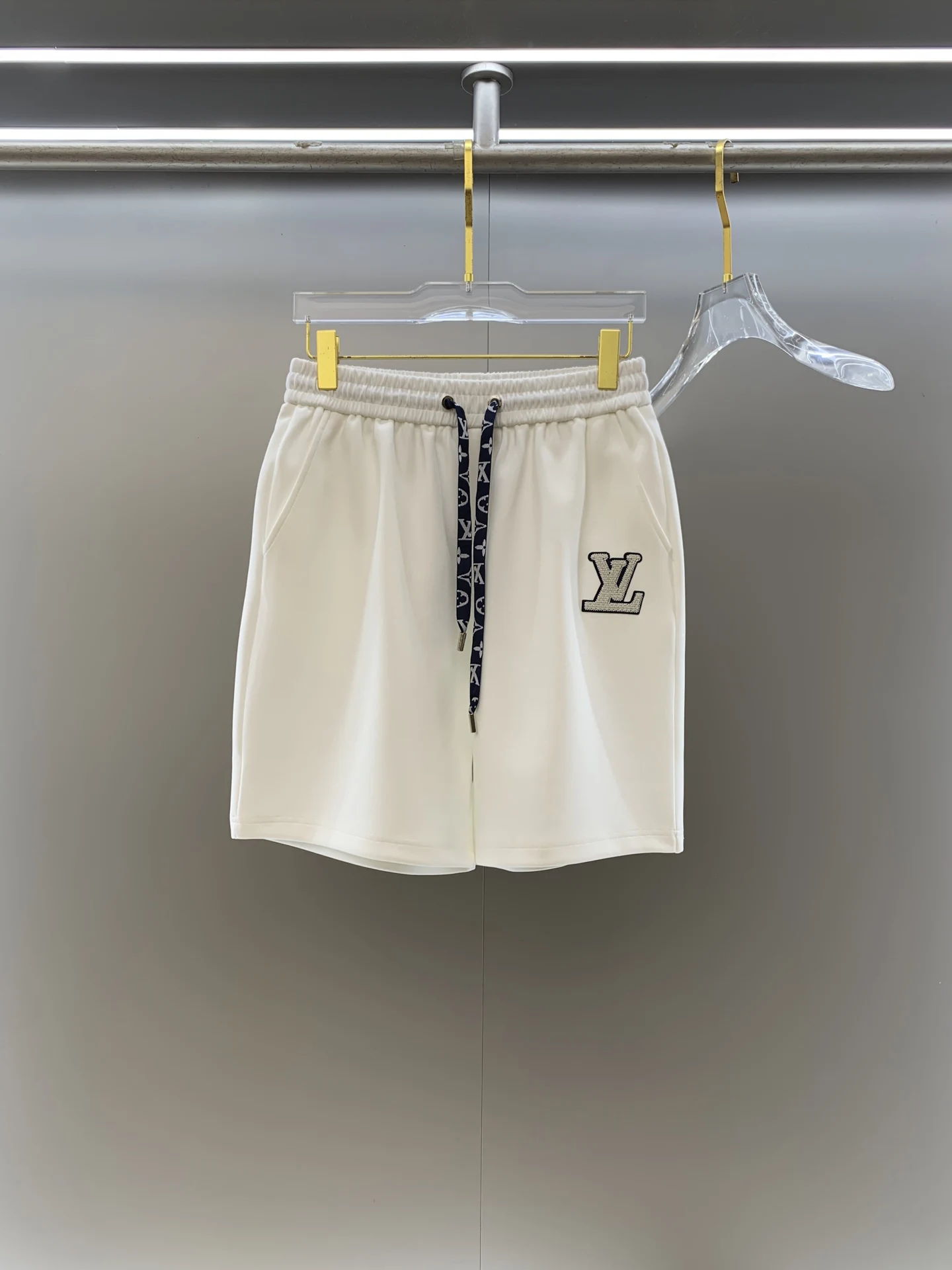 Louis Vuitton New Men s Casual Loose Shorts
